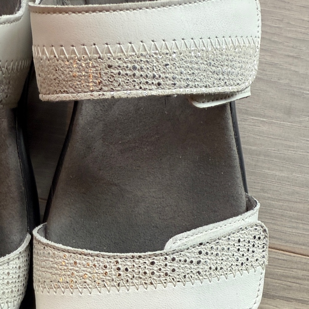 SAS Women's Nudu White Comfort Strap Sandals Size 7 - Picture 3 of 7